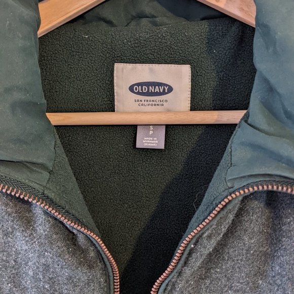 Old Navy - Green vest size S - Picture 2 of 3